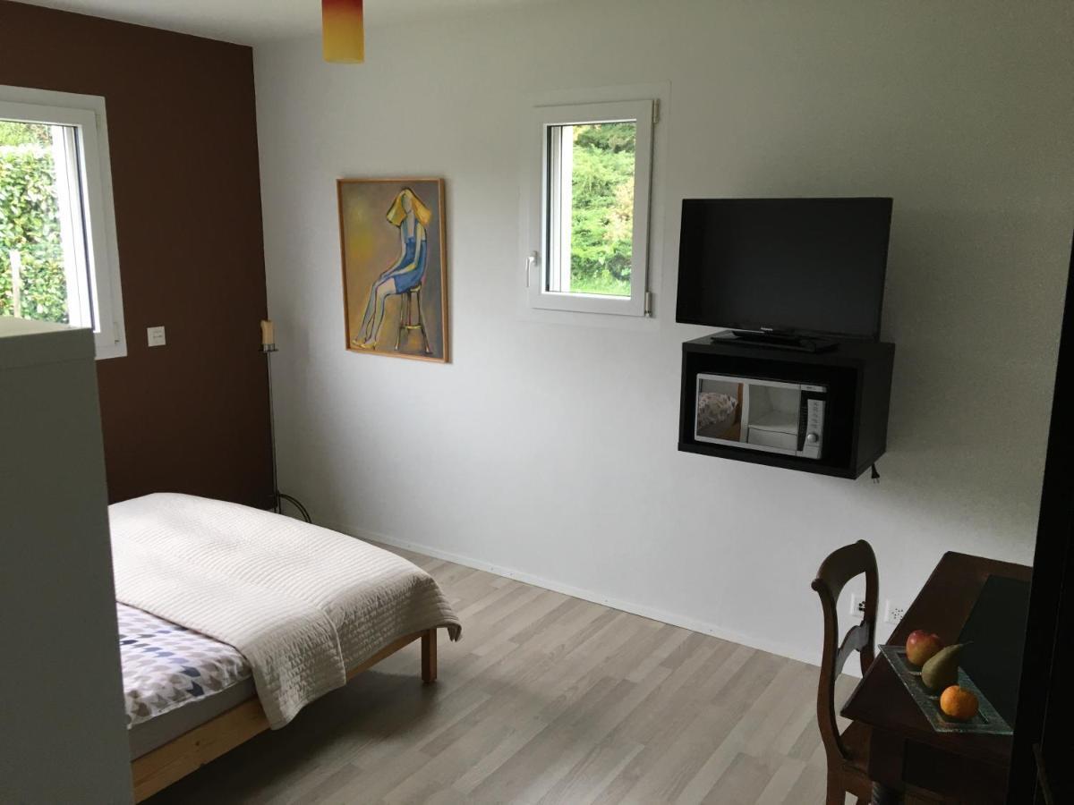 Montaney Guests House - Epfl Bed & Breakfast Ecublens  Eksteriør bilde